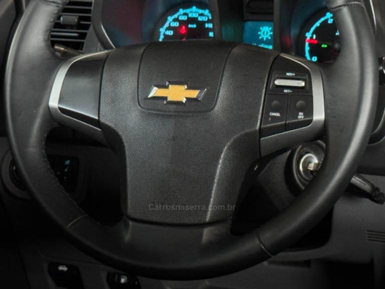 CHEVROLET - S10 - 2014/2014 - Prata - R$ 109.900,00