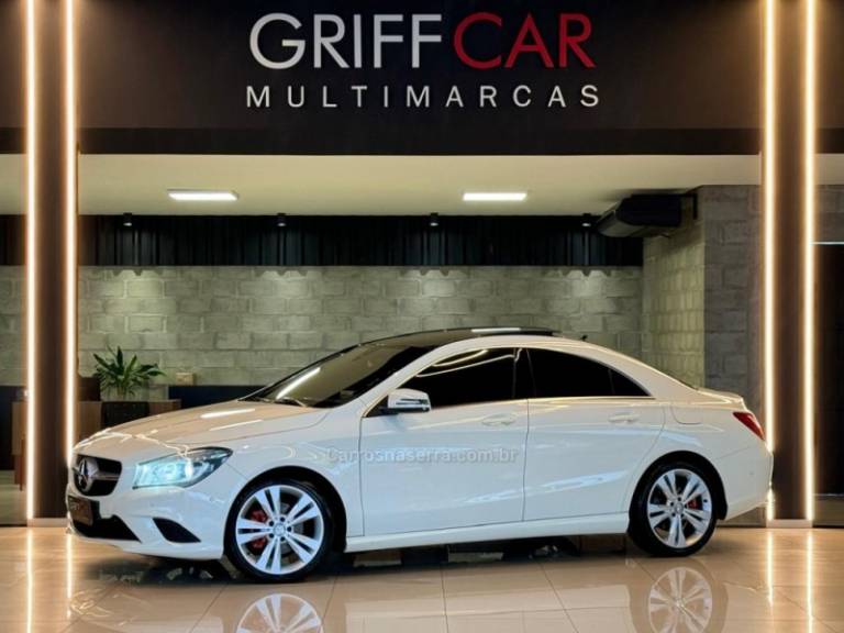 MERCEDES-BENZ - CLA 200 - 2014/2015 - Branca - R$ 119.900,00