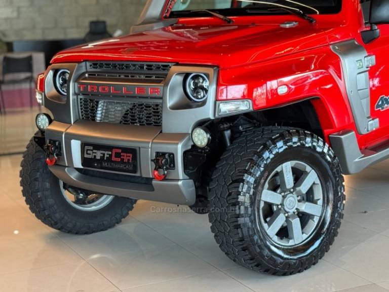 TROLLER - T4 - 2017/2018 - Vermelha - R$ 183.900,00