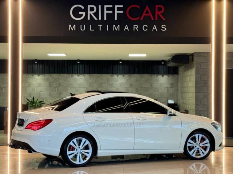 MERCEDES-BENZ - CLA 200 - 2014/2015 - Branca - R$ 119.900,00