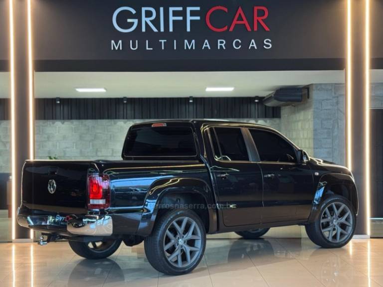 VOLKSWAGEN - AMAROK - 2017/2018 - Preta - R$ 144.900,00