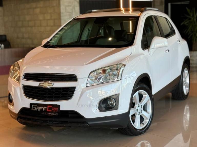 CHEVROLET - TRACKER - 2014/2015 - Branca - R$ 73.900,00