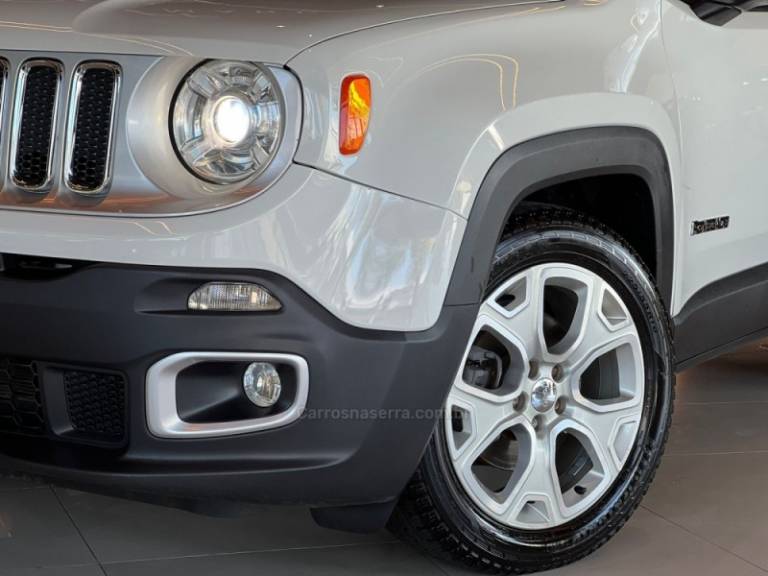 JEEP - RENEGADE - 2017/2018 - Branca - R$ 84.900,00