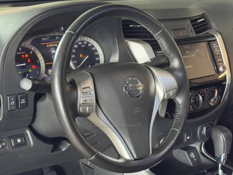 NISSAN - FRONTIER - 2021/2022 - Vermelha - R$ 174.900,00