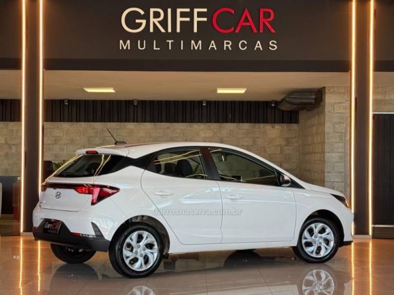 HYUNDAI - HB20 - 2023/2024 - Branca - R$ 72.900,00