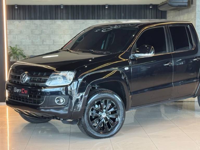 VOLKSWAGEN - AMAROK - 2011/2012 - Preta - R$ 64.900,00