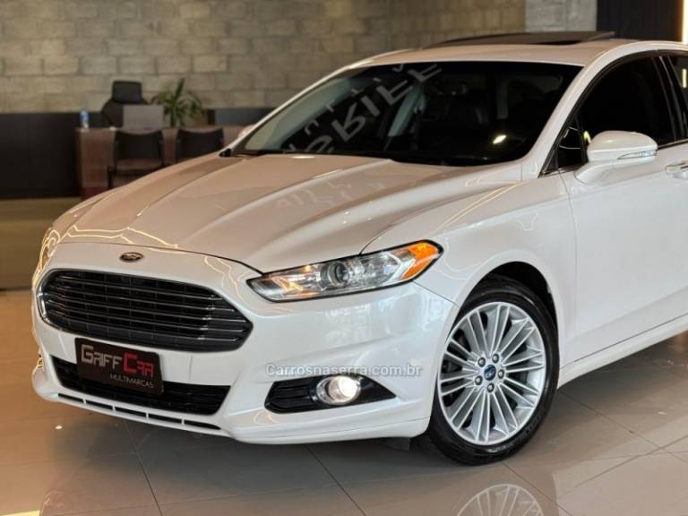 FORD - FUSION - 2013/2014 - Branca - R$ 77.900,00