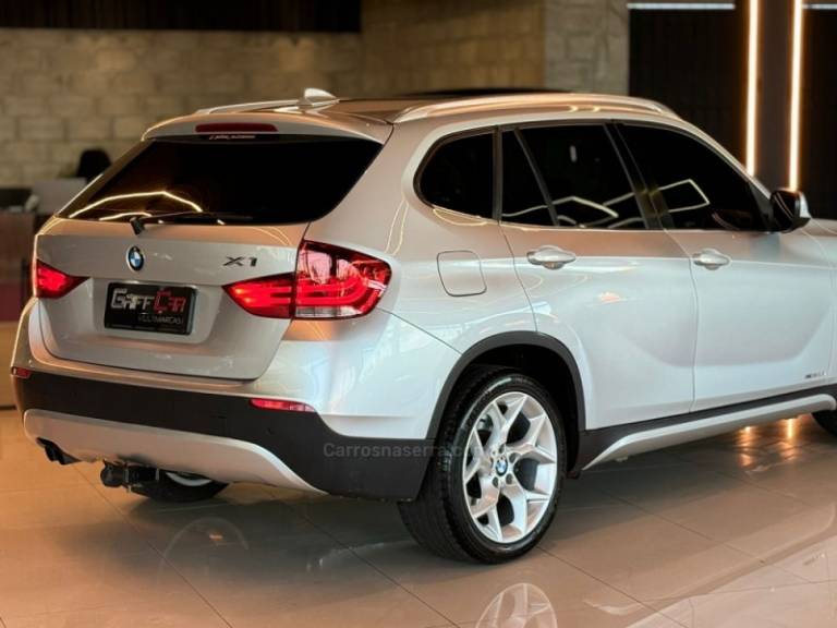 BMW - X1 - 2011/2012 - Prata - R$ 79.900,00