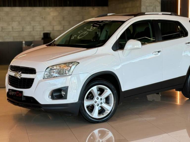 CHEVROLET - TRACKER - 2014/2015 - Branca - R$ 73.900,00