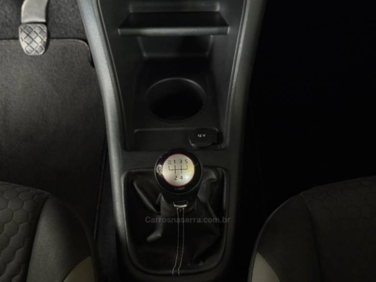 VOLKSWAGEN - UP - 2017/2018 - Branca - R$ 67.900,00