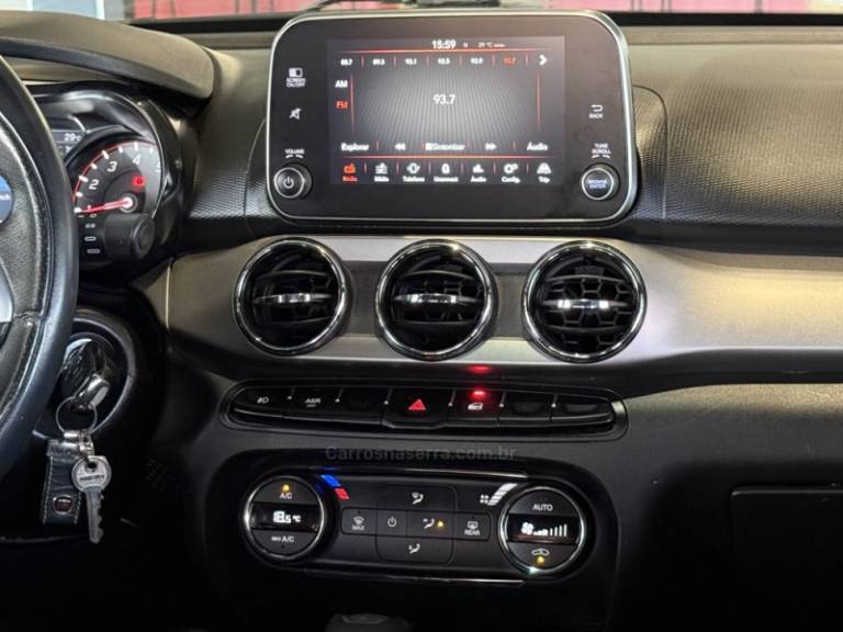 FIAT - CRONOS - 2020/2020 - Prata - Sob Consulta