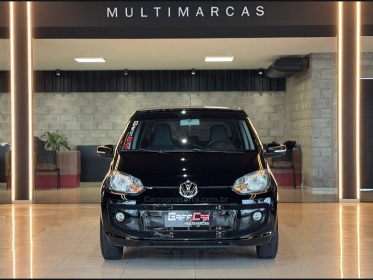 VOLKSWAGEN - UP - 2015/2016 - Preta - R$ 52.900,00