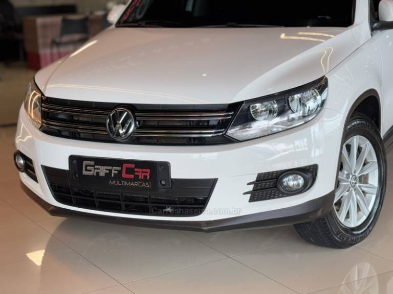 VOLKSWAGEN - TIGUAN - 2013/2014 - Branca - R$ 69.900,00