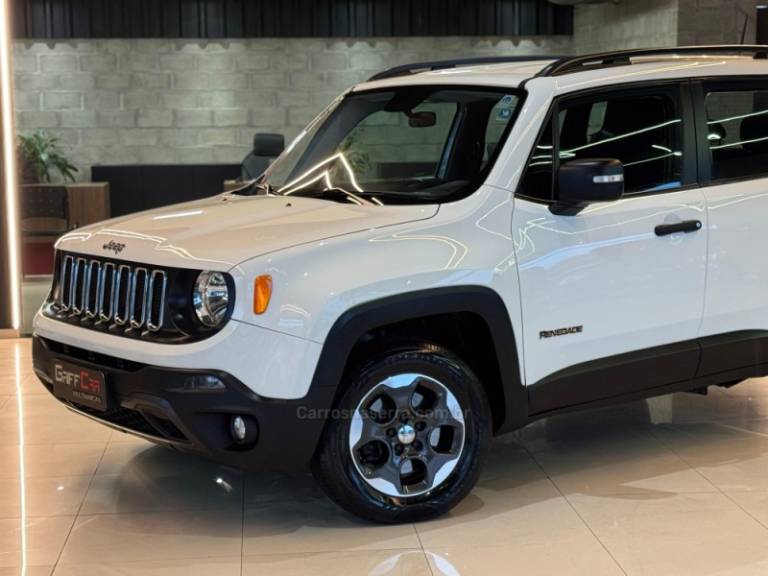 JEEP - RENEGADE - 2016/2017 - Branca - R$ 84.900,00