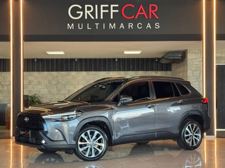 TOYOTA - COROLLA - 2021/2022 - Cinza - R$ 139.900,00