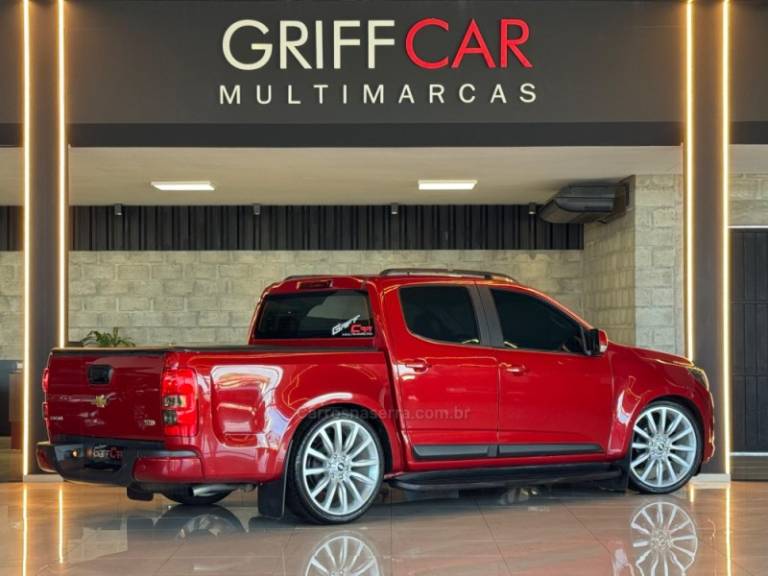 CHEVROLET - S10 - 2016/2017 - Vermelha - R$ 129.900,00