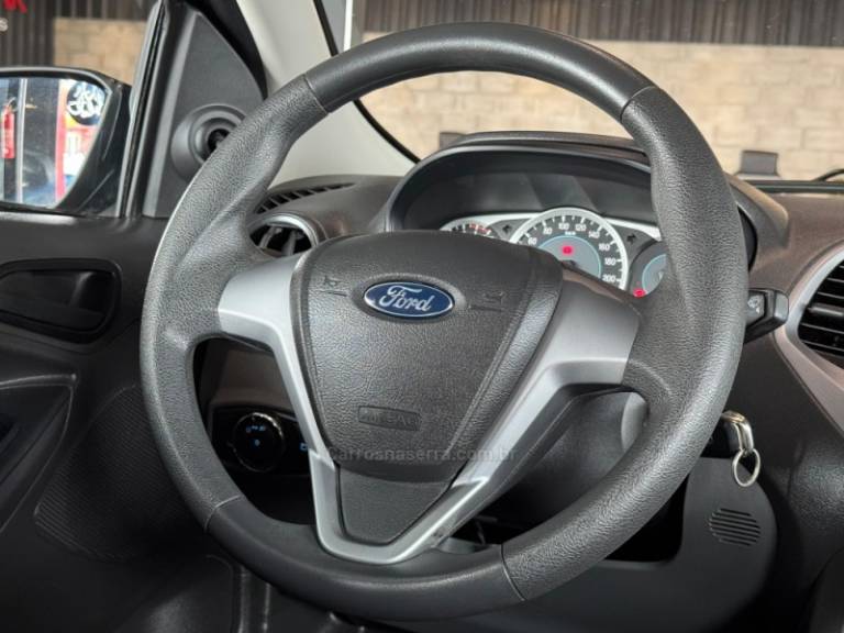 FORD - KA - 2018/2018 - Preta - R$ 45.900,00