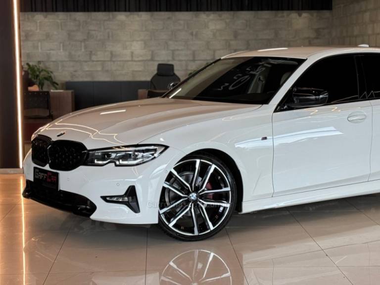 BMW - 320I - 2019/2020 - Branca - R$ 199.900,00