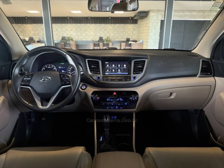 HYUNDAI - TUCSON - 2017/2018 - Branca - R$ 104.900,00
