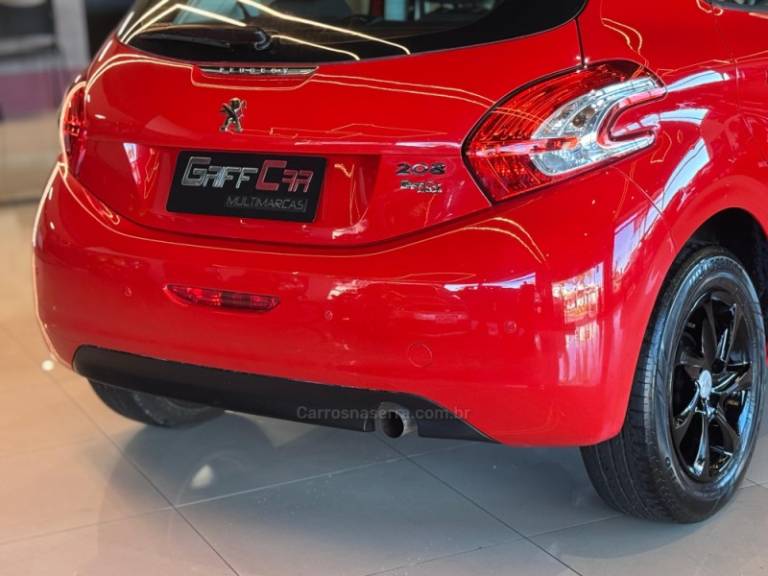 PEUGEOT - 208 - 2014/2015 - Vermelha - R$ 44.900,00