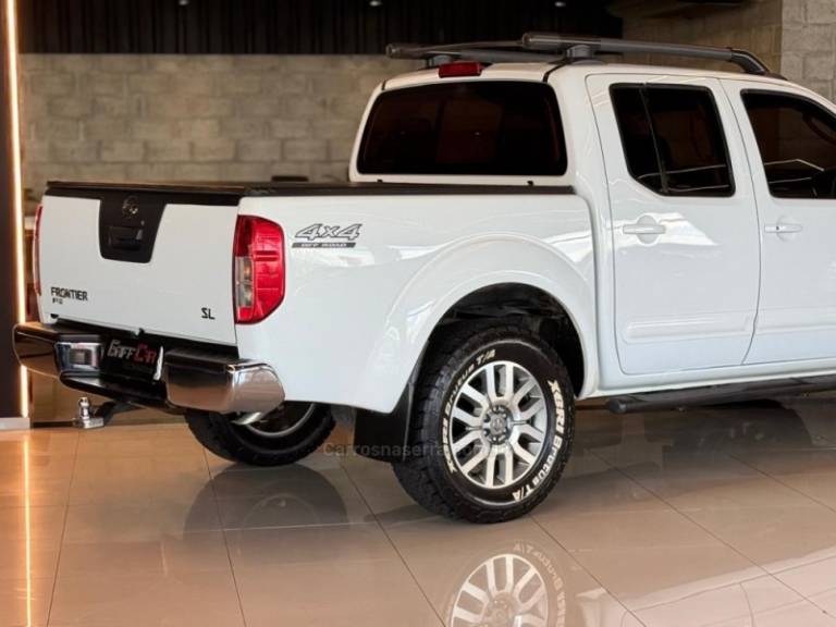 NISSAN - FRONTIER - 2015/2015 - Branca - R$ 114.900,00