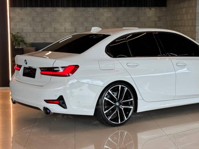 BMW - 320I - 2019/2020 - Branca - R$ 199.900,00