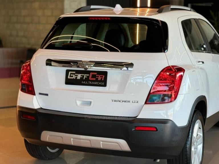 CHEVROLET - TRACKER - 2014/2015 - Branca - R$ 73.900,00