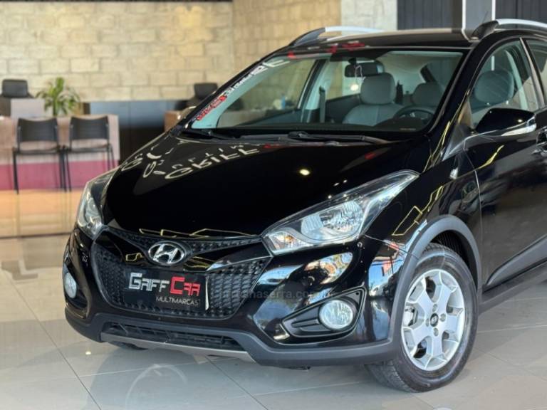 HYUNDAI - HB20X - 2013/2014 - Preta - R$ 59.900,00