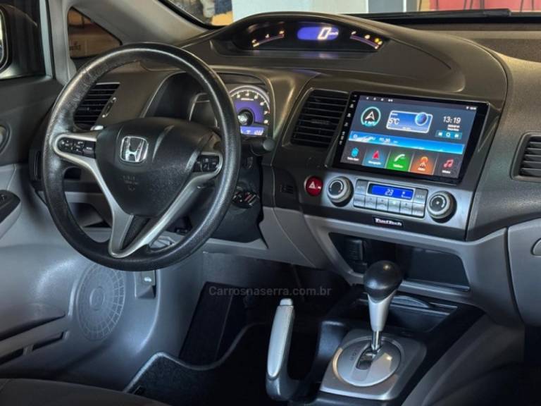 HONDA - CIVIC - 2011/2011 - Prata - R$ 63.900,00
