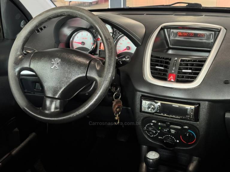 PEUGEOT - 207 - 2011/2012 - Preta - R$ 16.900,00