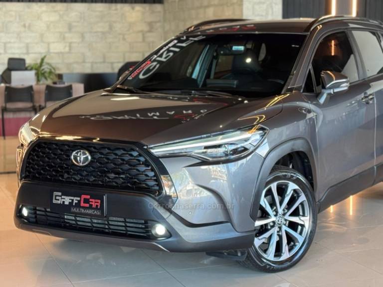 TOYOTA - COROLLA - 2021/2022 - Cinza - R$ 139.900,00