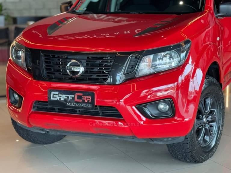 NISSAN - FRONTIER - 2021/2022 - Vermelha - R$ 174.900,00