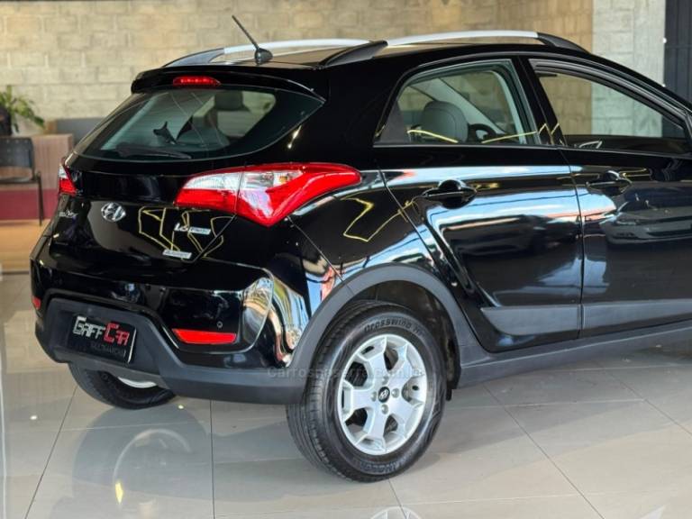 HYUNDAI - HB20X - 2013/2014 - Preta - R$ 59.900,00
