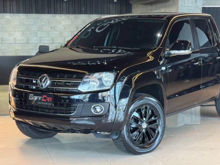 VOLKSWAGEN - AMAROK - 2011/2012 - Preta - R$ 64.900,00