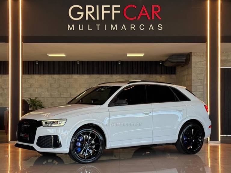 AUDI - RS Q3 - 2016/2017 - Branca - R$ 209.900,00