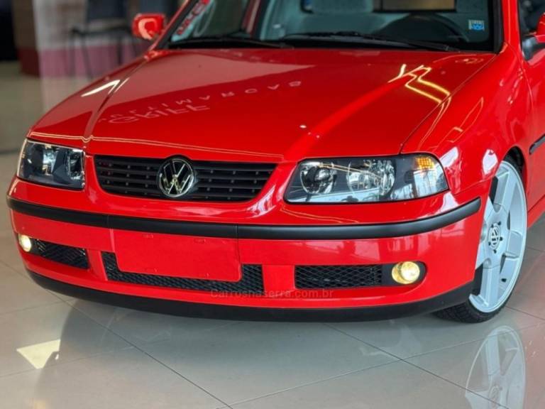 VOLKSWAGEN - SAVEIRO - 2000/2001 - Vermelha - R$ 69.900,00