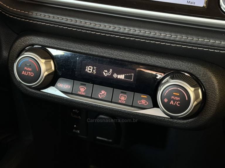 NISSAN - KICKS - 2019/2020 - Marrom - R$ 86.900,00