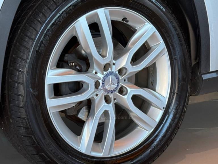 MERCEDES-BENZ - GLA 200 - 2014/2015 - Prata - R$ 89.900,00