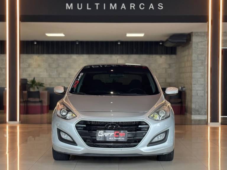 HYUNDAI - I30 - 2015/2016 - Prata - R$ 72.900,00