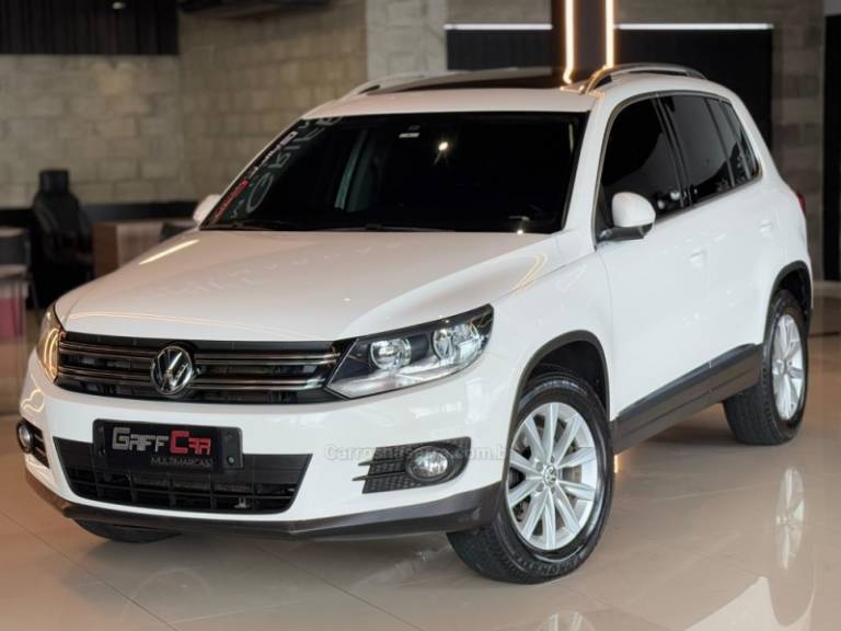 VOLKSWAGEN - TIGUAN - 2013/2014 - Branca - R$ 69.900,00