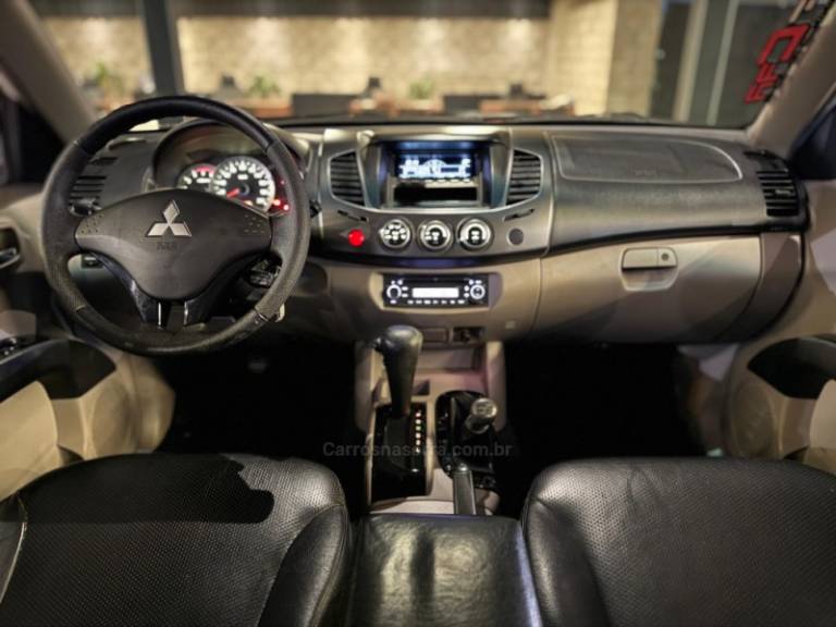 MITSUBISHI - L200 TRITON - 2009/2010 - Prata - R$ 103.900,00