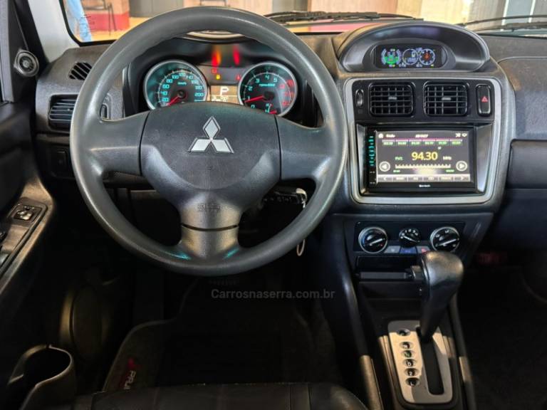 MITSUBISHI - PAJERO TR4 - 2012/2013 - Branca - R$ 69.900,00