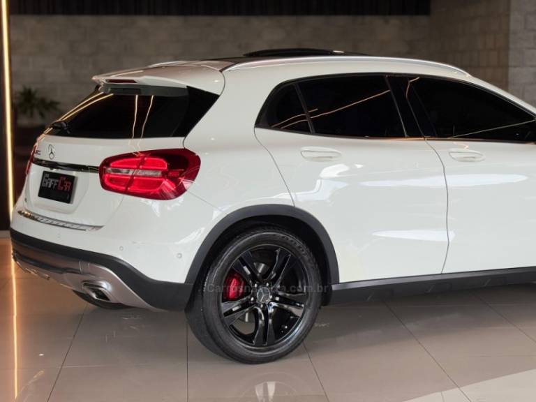 MERCEDES-BENZ - GLA 200 - 2014/2015 - Branca - R$ 114.900,00