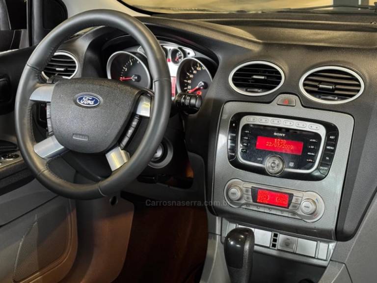 FORD - FOCUS - 2009/2009 - Preta - R$ 44.900,00