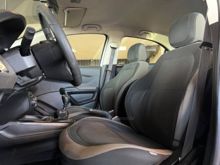 CHEVROLET - PRISMA - 2013/2013 - Branca - R$ 45.900,00