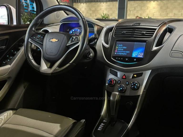 CHEVROLET - TRACKER - 2014/2015 - Branca - R$ 73.900,00