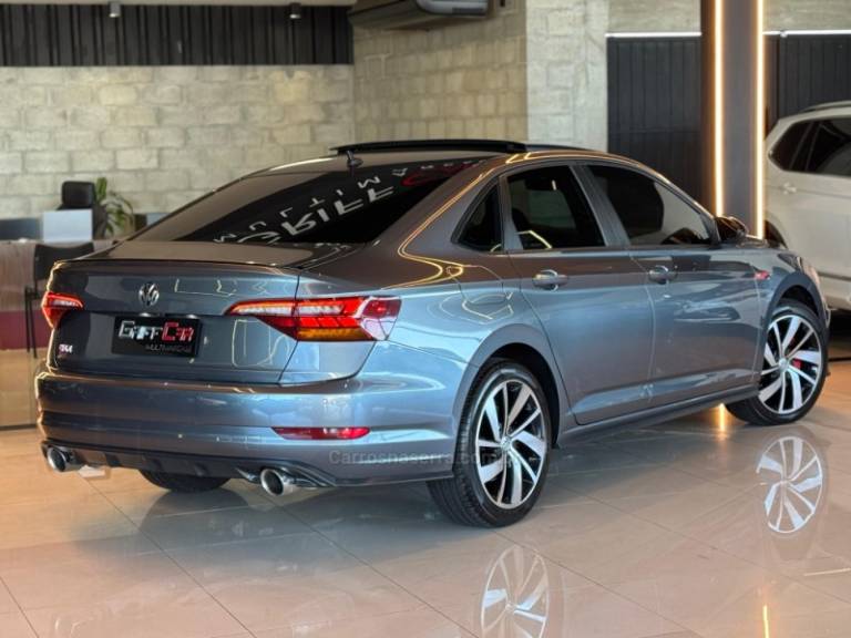 VOLKSWAGEN - JETTA - 2018/2019 - Cinza - R$ 159.900,00