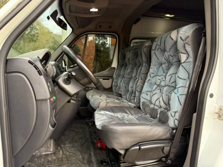 RENAULT - MASTER - 2014/2014 - Branca - R$ 159.900,00