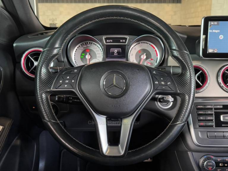 MERCEDES-BENZ - GLA 200 - 2014/2015 - Branca - R$ 114.900,00