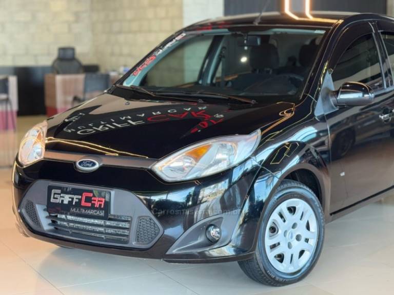 FORD - FIESTA - 2013/2014 - Preta - R$ 34.900,00